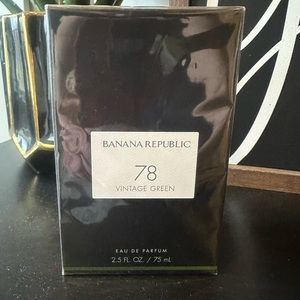 Banana Republic Vintage Green